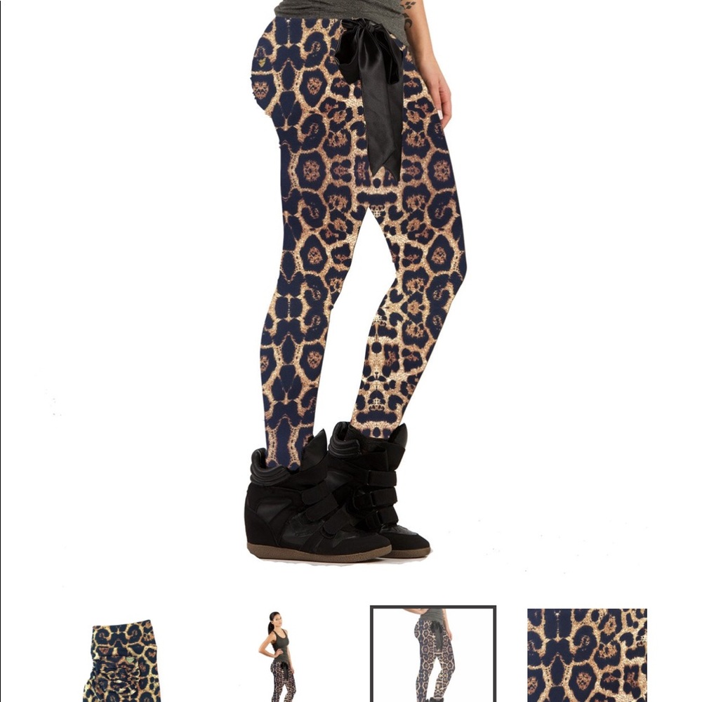 CutwBooty Lounge leopard stretch leggings.